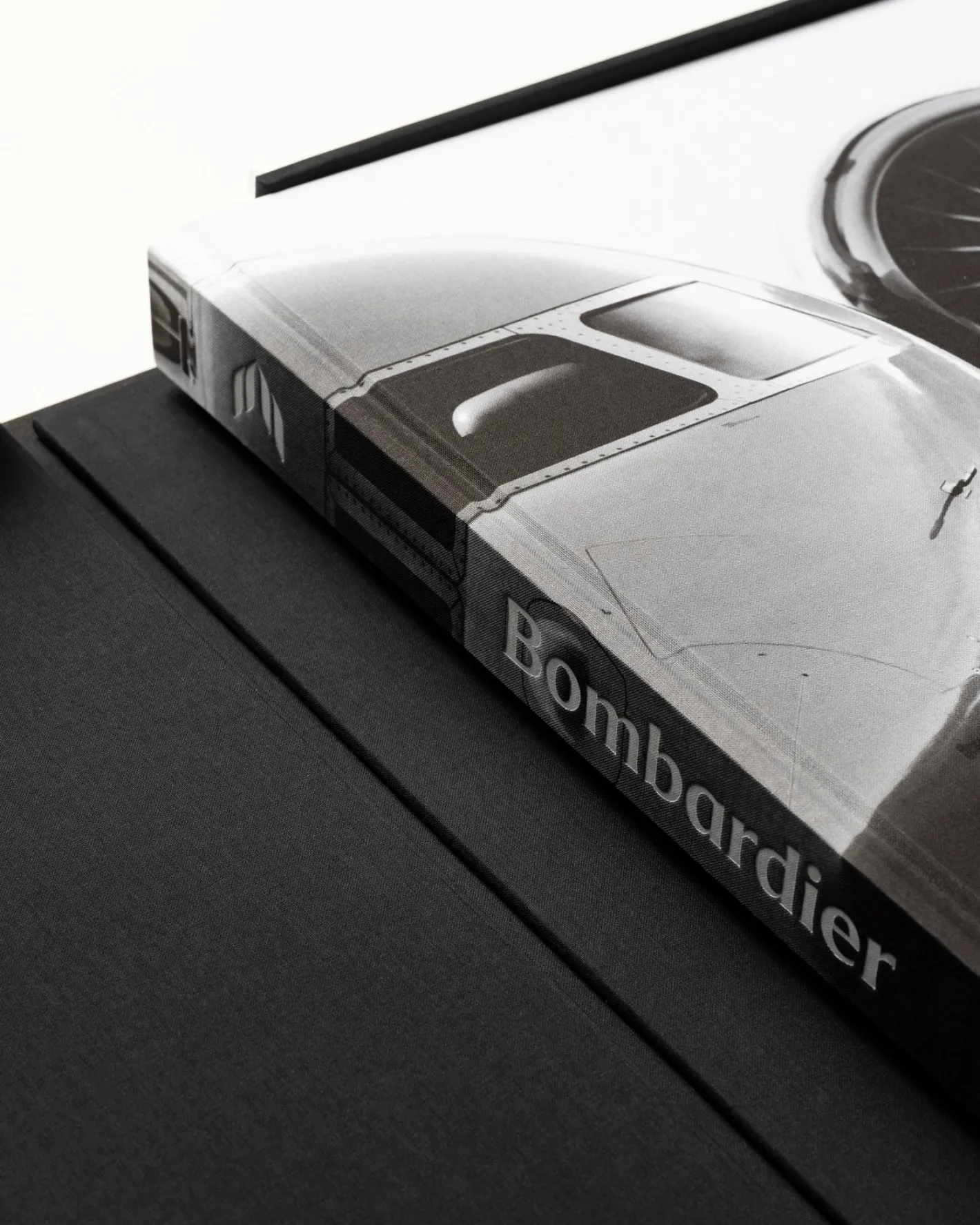 ASSOULINE Bombardier^ Sports & Cars|Iconic Brands