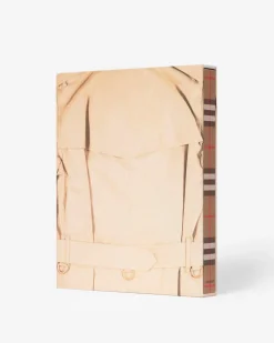 ASSOULINE Burberry^ Fashion|Iconic Brands